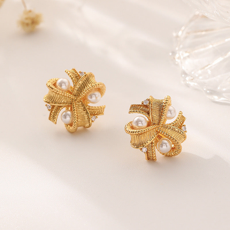 French Vintage Pearl Studs – Elegant Textured Metal & Zircon Design