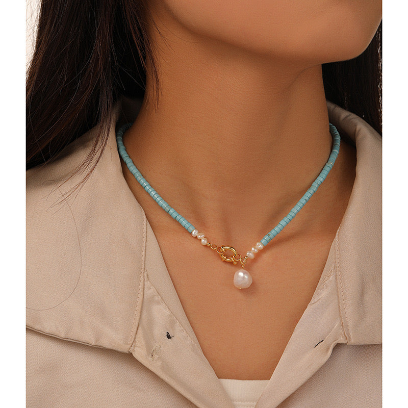 Vintage Turquoise & Pearl Necklace – Minimalist and Elegant Choker