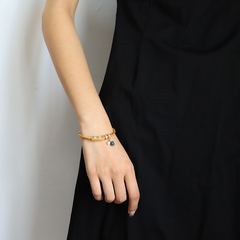 Modern Chinese Enamel Butterfly Bangle – Elegant & Versatile